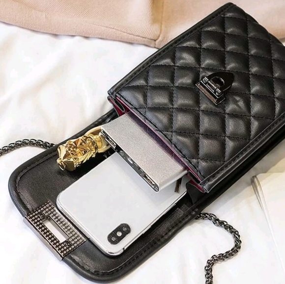 Quilted Crossbody Purse - Picture 5 of 6